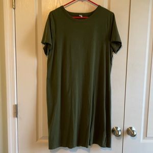 XL Old Navy fitted dress. Army green. EUC.